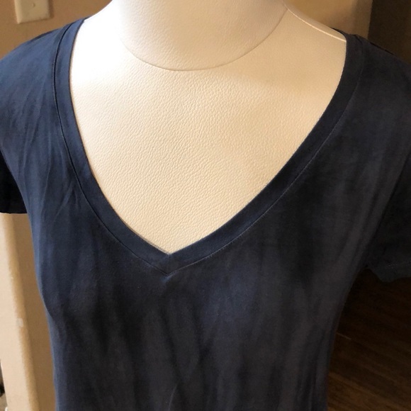 AEO Soft & Sexy Distressed V-Neck - XS - Picture 5 of 8